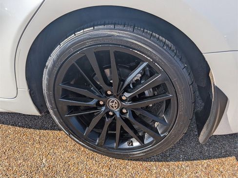 Used 2023 Toyota Camry XSE image 29