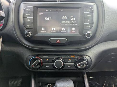 Used 2020 Kia Soul S FWD image 14