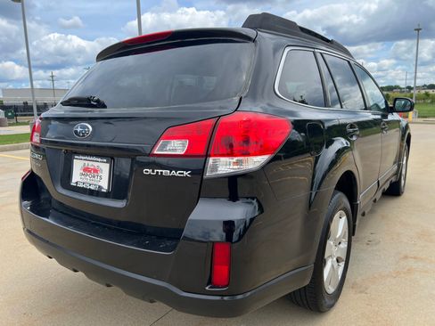 Used 2011 Subaru Outback 2.5i Premium AWD/4WD image 5