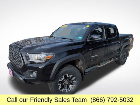 Used 2022 Toyota Tacoma TRD Off-Road image 1