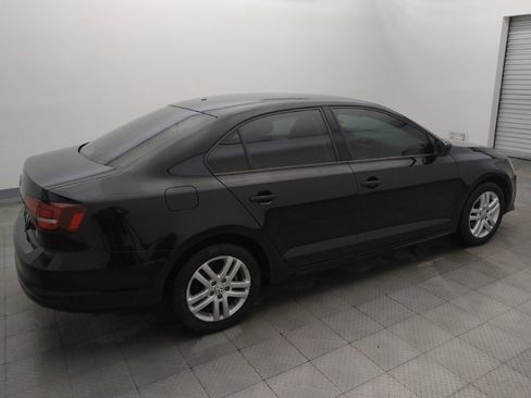 Used 2018 Volkswagen Jetta S w/ Cold Weather Package FWD image 10