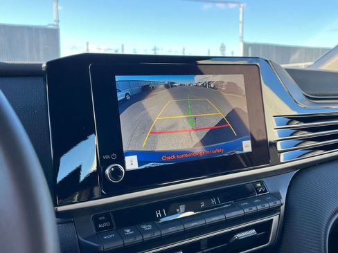 Used 2025 Toyota Camry LE image 17