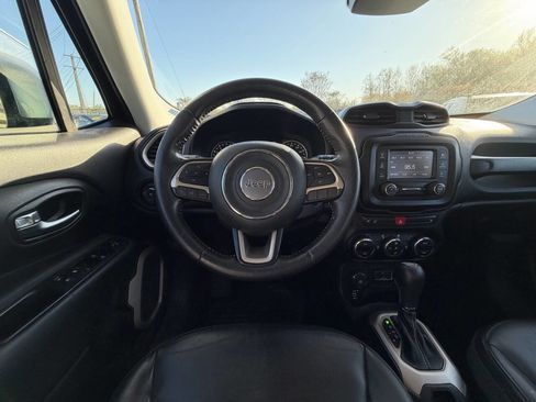Used 2017 Jeep Renegade Limited AWD/4WD image 28