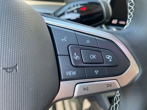 New 2025 Volkswagen Tiguan SE AWD/4WD image 30
