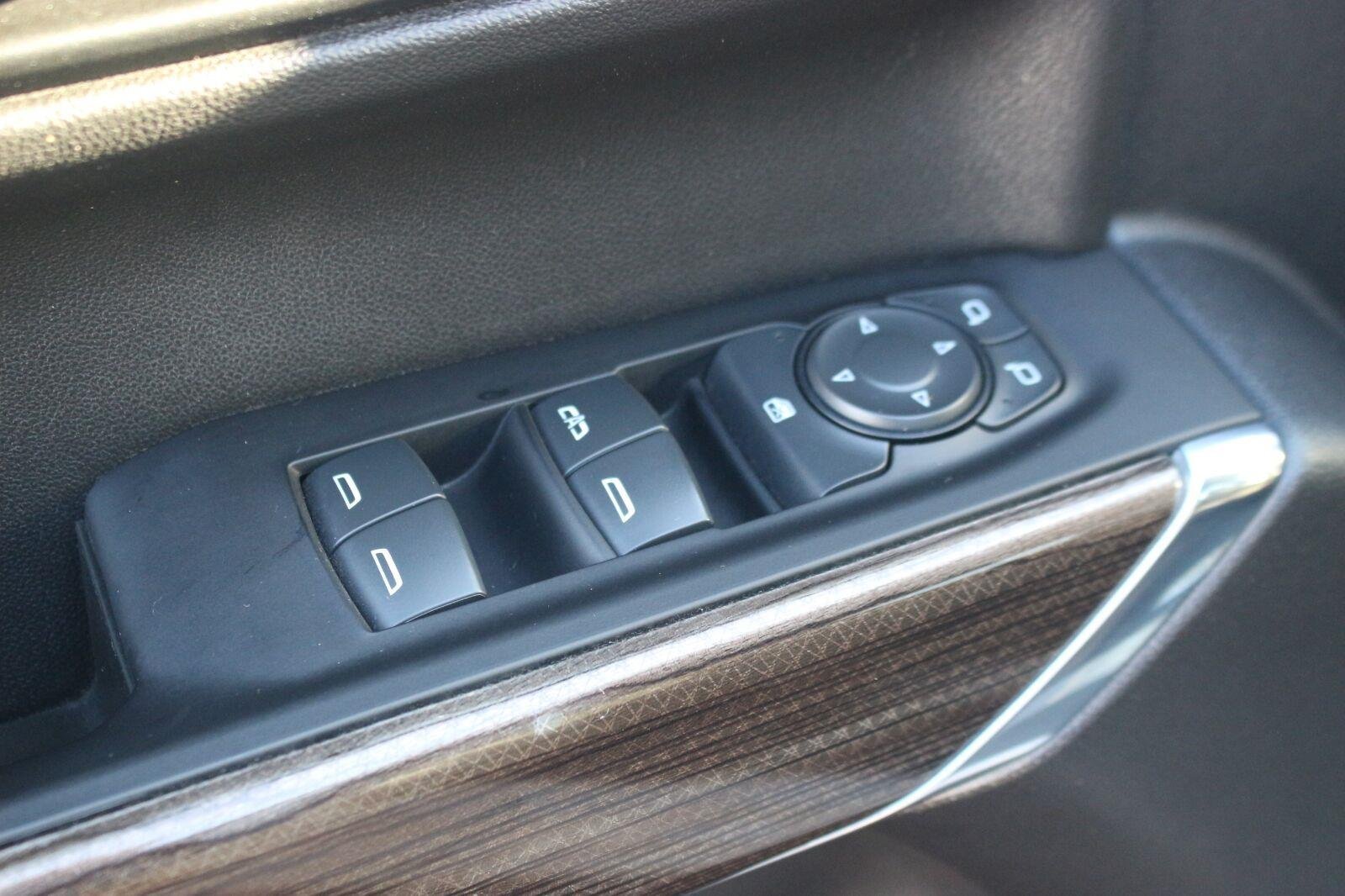Used 2022 Chevrolet Silverado 1500 RST AWD/4WD image 16
