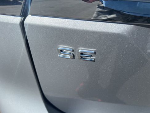 New 2026 Volkswagen Atlas SE image 9