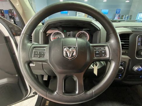 Used 2017 RAM 1500 Express AWD/4WD image 21