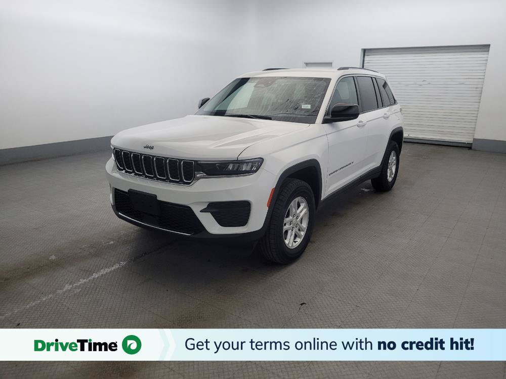 Used 2023 Jeep Grand Cherokee Laredo AWD/4WD image 1