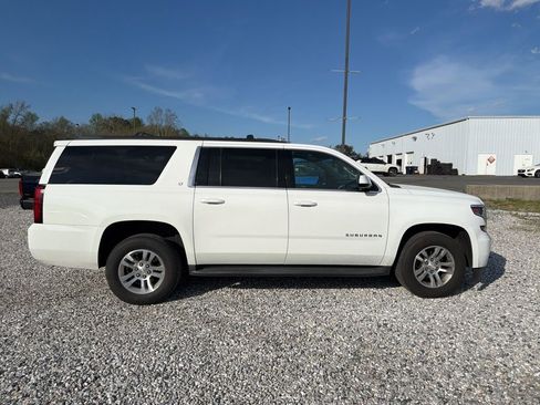 Used 2018 Chevrolet Suburban LT image 6