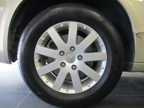 Used 2014 Chrysler Town & Country Touring image 27