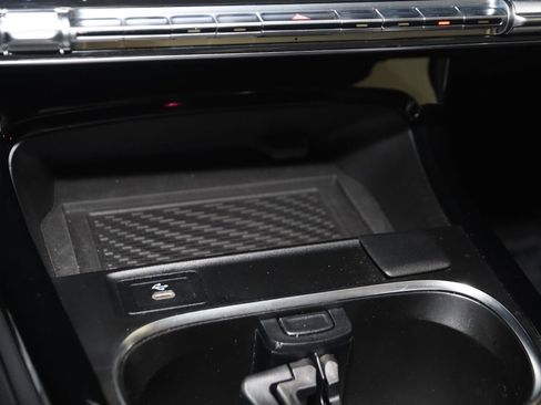 Used 2025 Mercedes-Benz CLA 250 4MATIC image 35