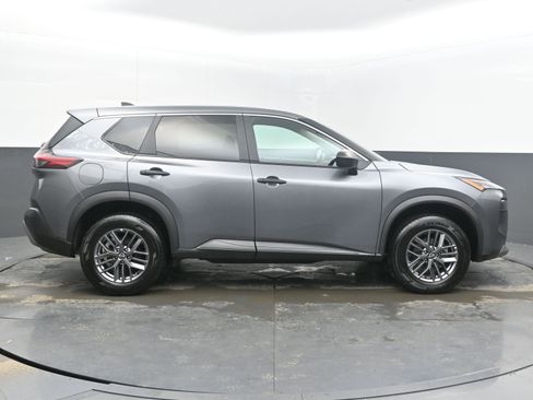 Used 2023 Nissan Rogue S image 10