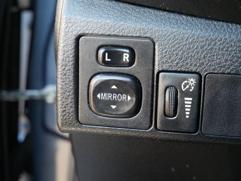 Used 2016 Toyota Corolla L image 25