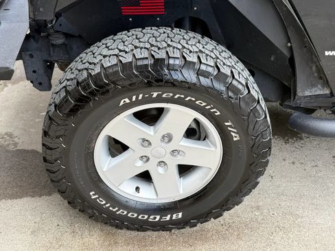 Used 2018 Jeep Wrangler Sport AWD/4WD image 31