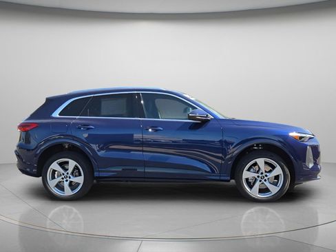 Used 2025 Audi Q5 Premium Plus AWD/4WD image 9