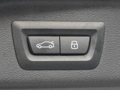 Certified 2025 BMW X7 xDrive40i image 38