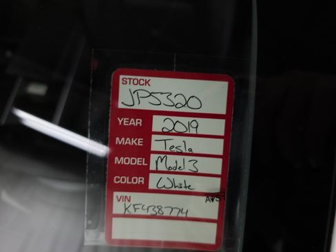 Used 2019 Tesla Model 3 Performance image 32