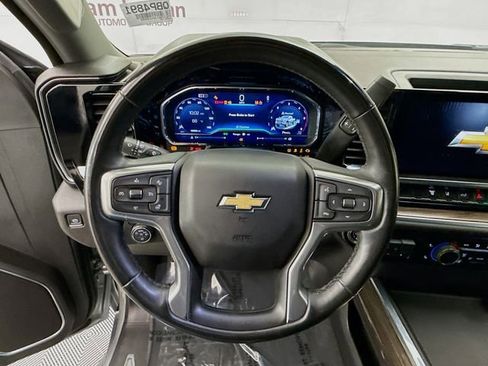 Used 2024 Chevrolet Silverado 2500 LT w/ Convenience Package image 12