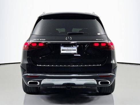 Used 2024 Mercedes-Benz GLS 450 4MATIC image 4