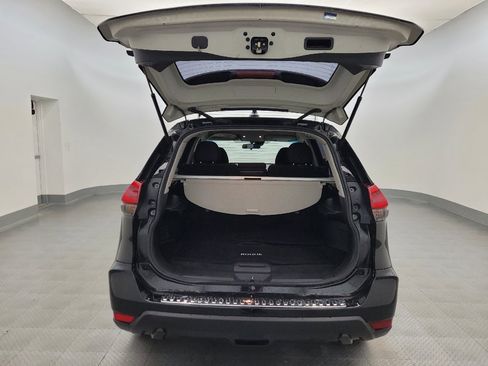 Used 2020 Nissan Rogue S FWD image 29
