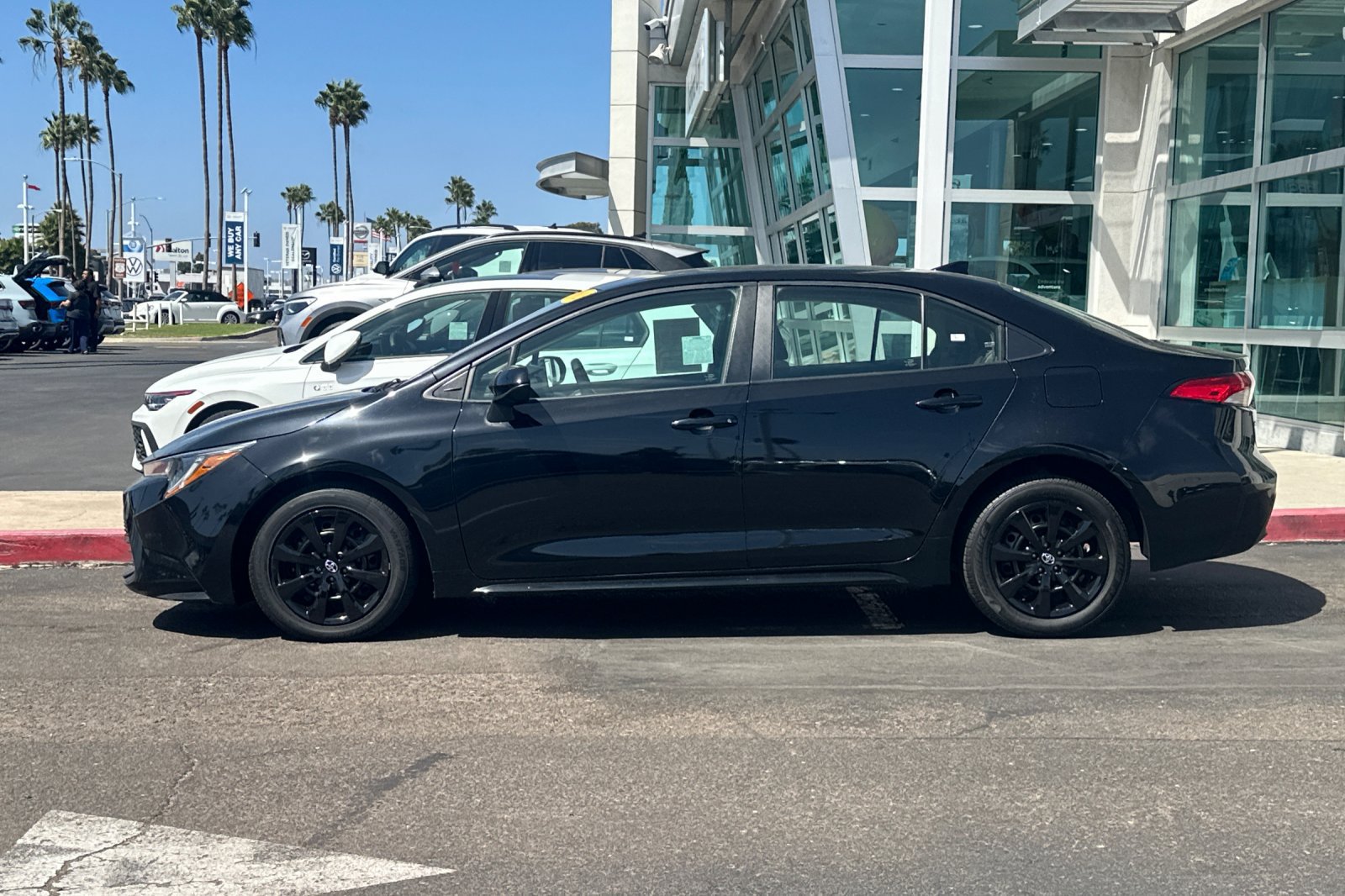 Used 2023 Toyota Corolla LE FWD image 7