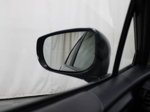 Used 2025 Subaru Crosstrek 2.0i Premium image 12