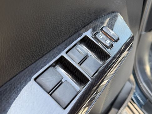 Used 2017 Toyota RAV4 SE AWD/4WD image 14