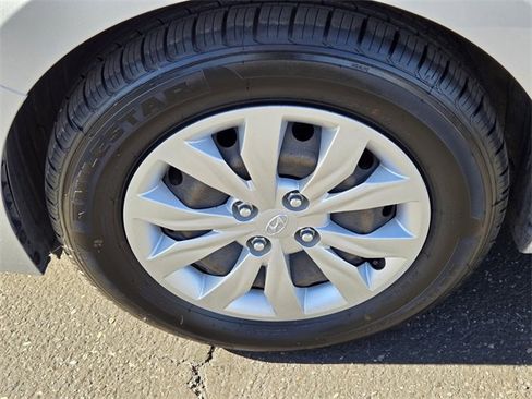 Used 2020 Hyundai Accent SE image 9