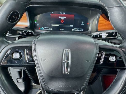 Used 2023 Lincoln Aviator Reserve w/ Equipment Group 201A image 16