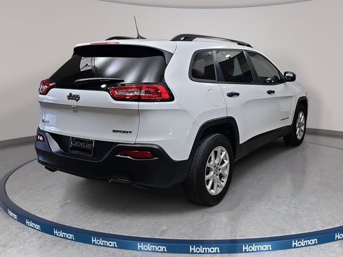 Used 2016 Jeep Cherokee Sport w/ Cold Weather Group AWD/4WD image 6
