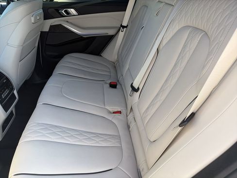 Used 2025 BMW X5 sDrive40i w/ M Sport Package RWD image 29