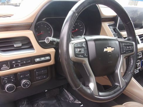 Used 2021 Chevrolet Tahoe Premier w/ Premium Package image 29