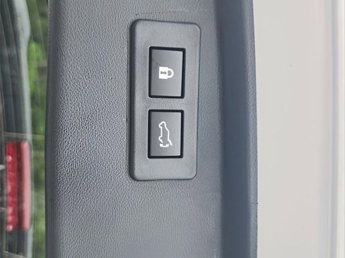 Used 2025 Subaru Outback Limited image 9