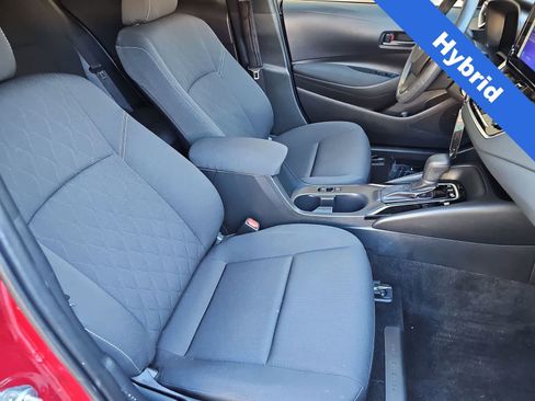Used 2026 Toyota Corolla LE image 18