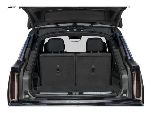 New 2026 Cadillac Vistiq Platinum w/ LPO, Floor Liner Package image 10