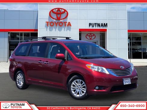 Used 2017 Toyota Sienna FWD image 1
