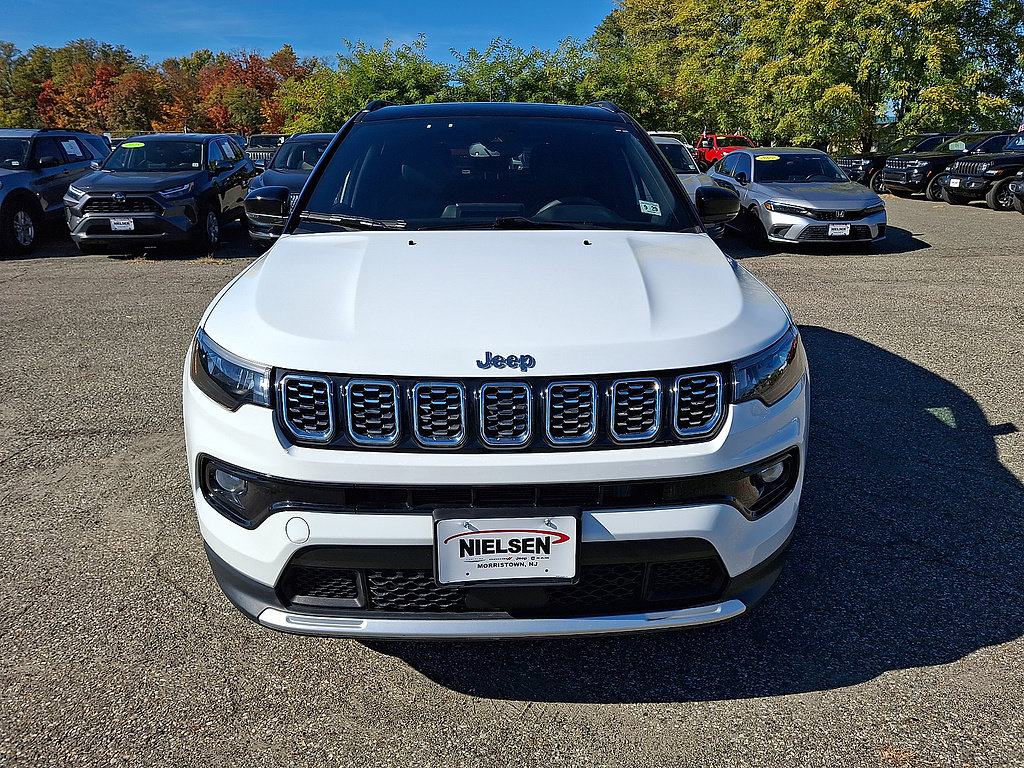 Used 2024 Jeep Compass Limited w/ Sun and Sound Group AWD/4WD image 13