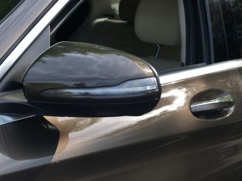 Used 2017 Mercedes-Benz C 300 Sedan w/ Premium 2 Package image 24