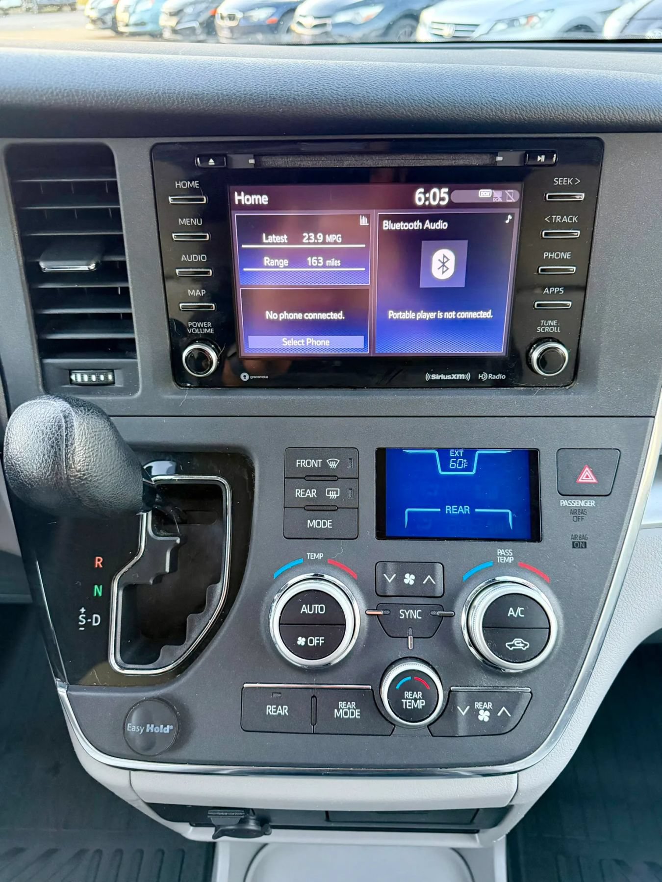 Used 2019 Toyota Sienna LE FWD image 15