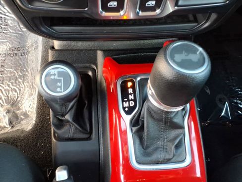 Used 2020 Jeep Wrangler Sport AWD/4WD image 26