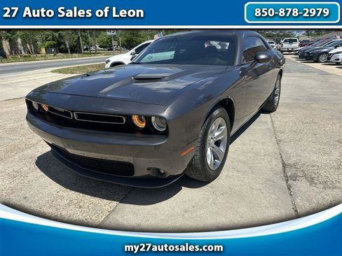 Used 2019 Dodge Challenger SXT w/ Driver Convenience Group RWD image 1