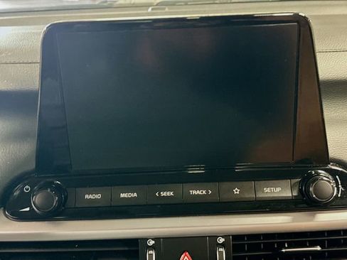 Used 2023 Kia Forte LXS w/ LXS Technology Package image 12