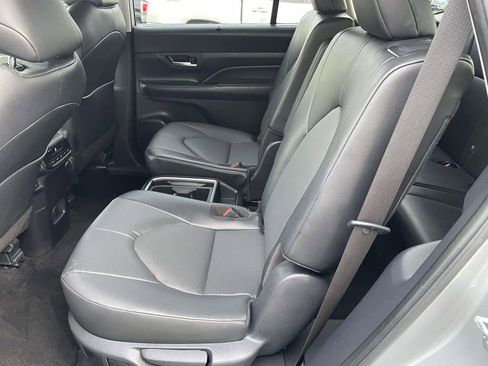 Used 2025 Toyota Grand Highlander FWD image 23
