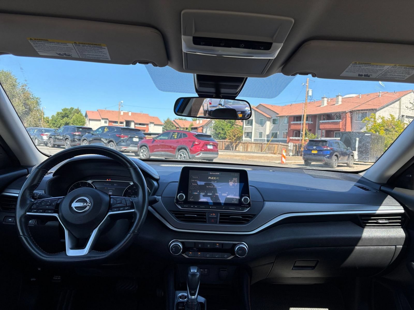 Used 2025 Nissan Altima 2.5 SR FWD image 33