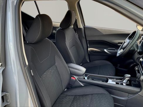 Certified 2022 Nissan Kicks SV w/ Interior Electronics Package FWD image 28