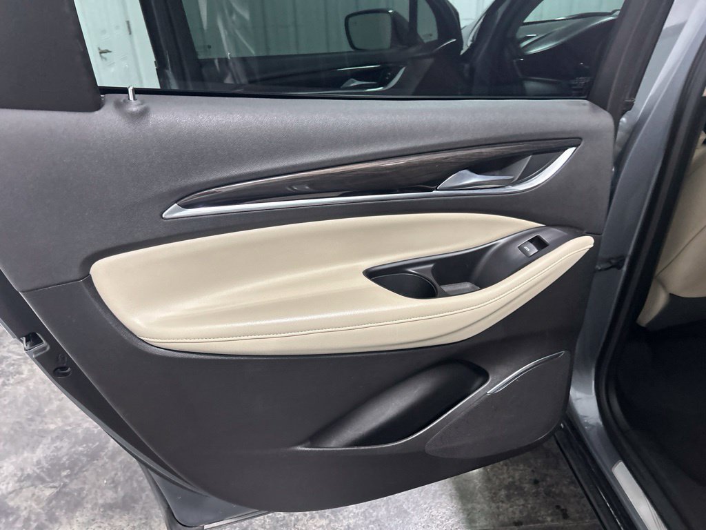 Used 2018 Buick Enclave Essence FWD image 16