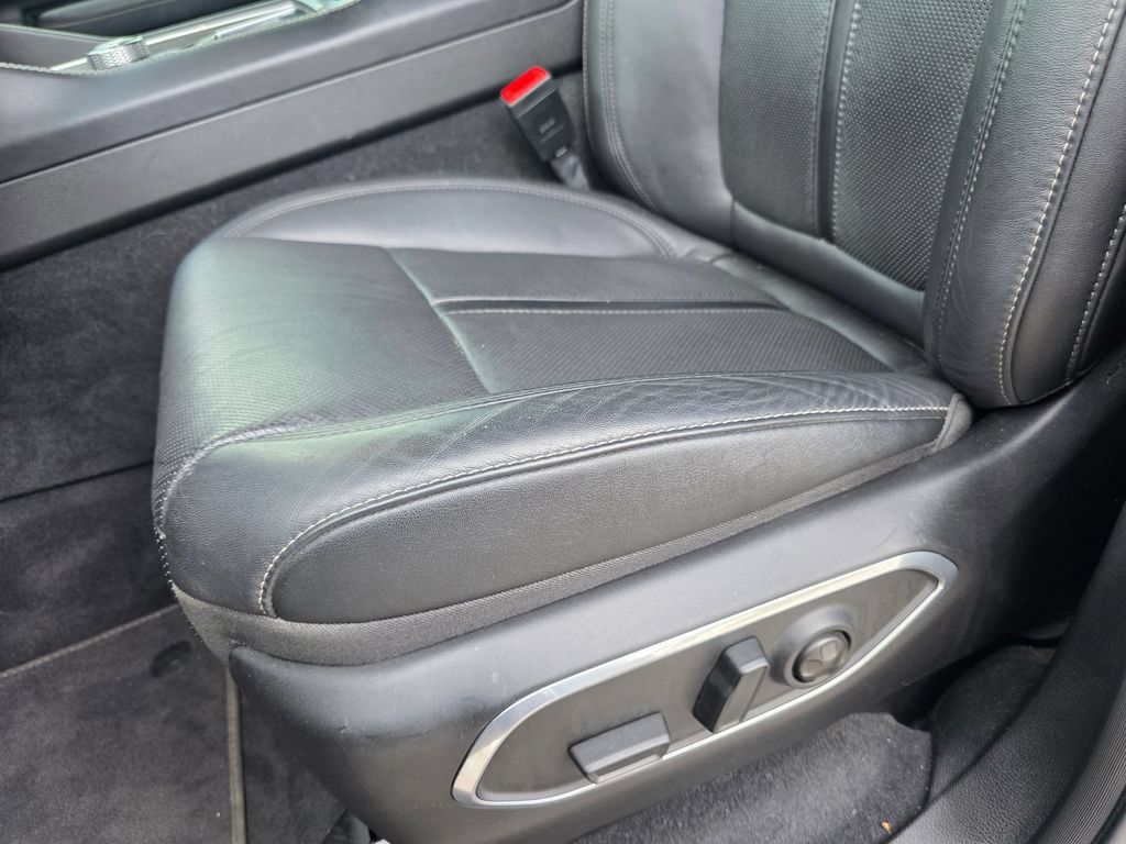 Used 2023 Jeep Wagoneer Series II RWD image 12
