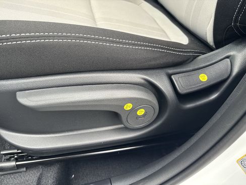New 2026 Hyundai Venue SEL FWD image 13