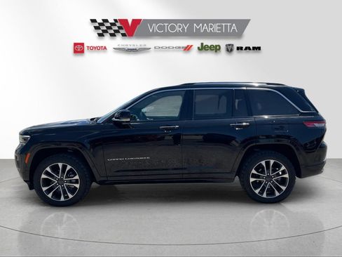 Used 2022 Jeep Grand Cherokee Overland w/ Advanced Protech Group III AWD/4WD image 2