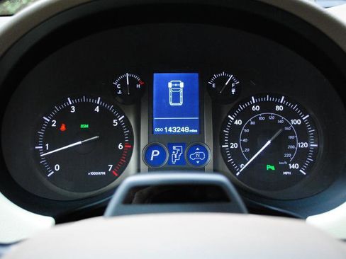 Used 2016 Lexus GX 460 Luxury image 35